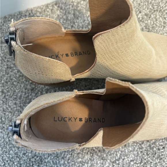 Lucky Brand Power Suede‎ Cutout Ankle Bootie Size 7 - Picture 8 of 14